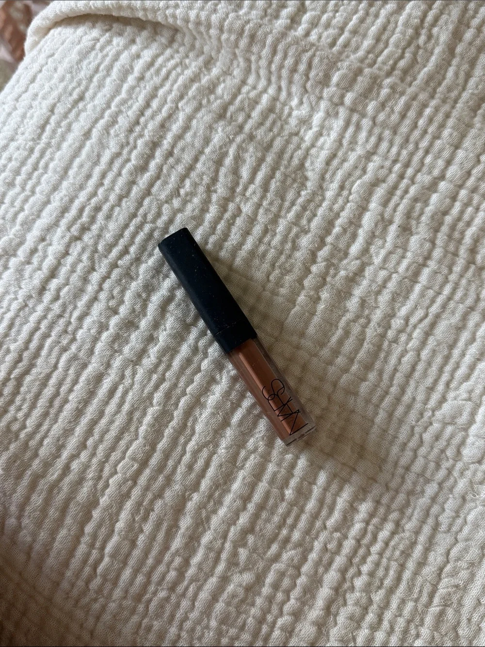 NARS Mini Radiant Creamy Concealer makeup